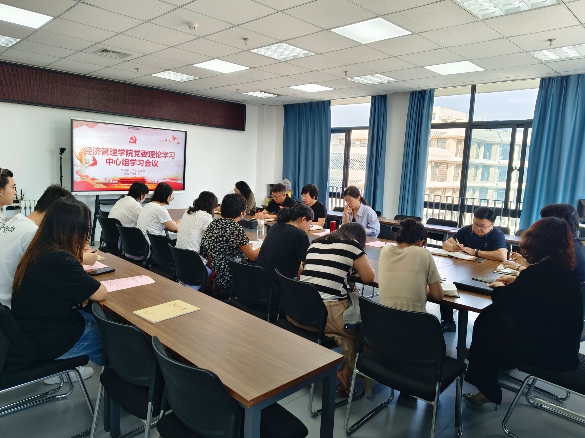 E368B20B558EEAFE6B21C61276C37423