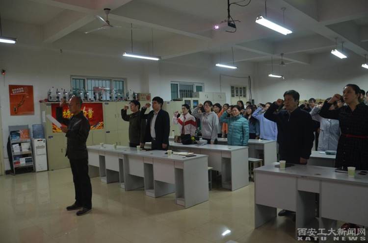 说明: //www.huangsedj.com/__local/0/18/53/3E101952B0EF14BF9F6A8B0B932_67600893_F956.jpg