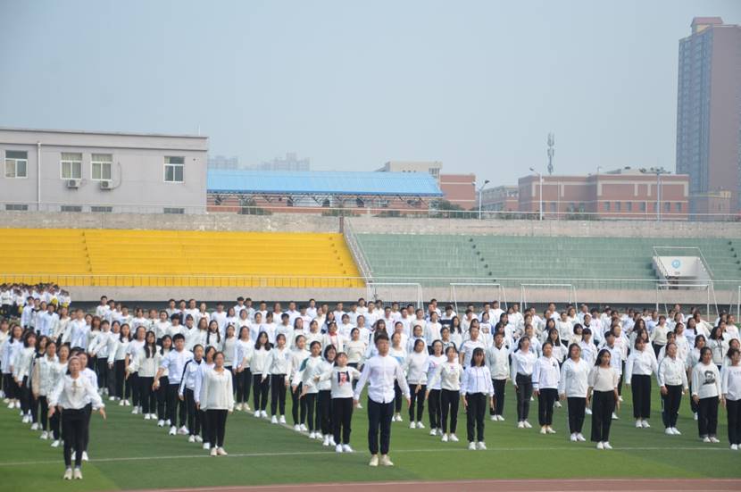 说明: C:\Users\h'p\AppData\Local\Temp\HZ$D.216.2938\HZ$D.216.2946\黄色短剧
广播体操比赛活动圆满落幕\照片\DSC_0436.JPG